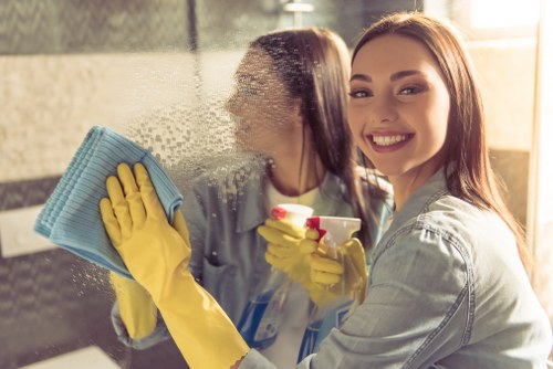 Move out cleaning for a Westkensington apartment with access and parking considerations